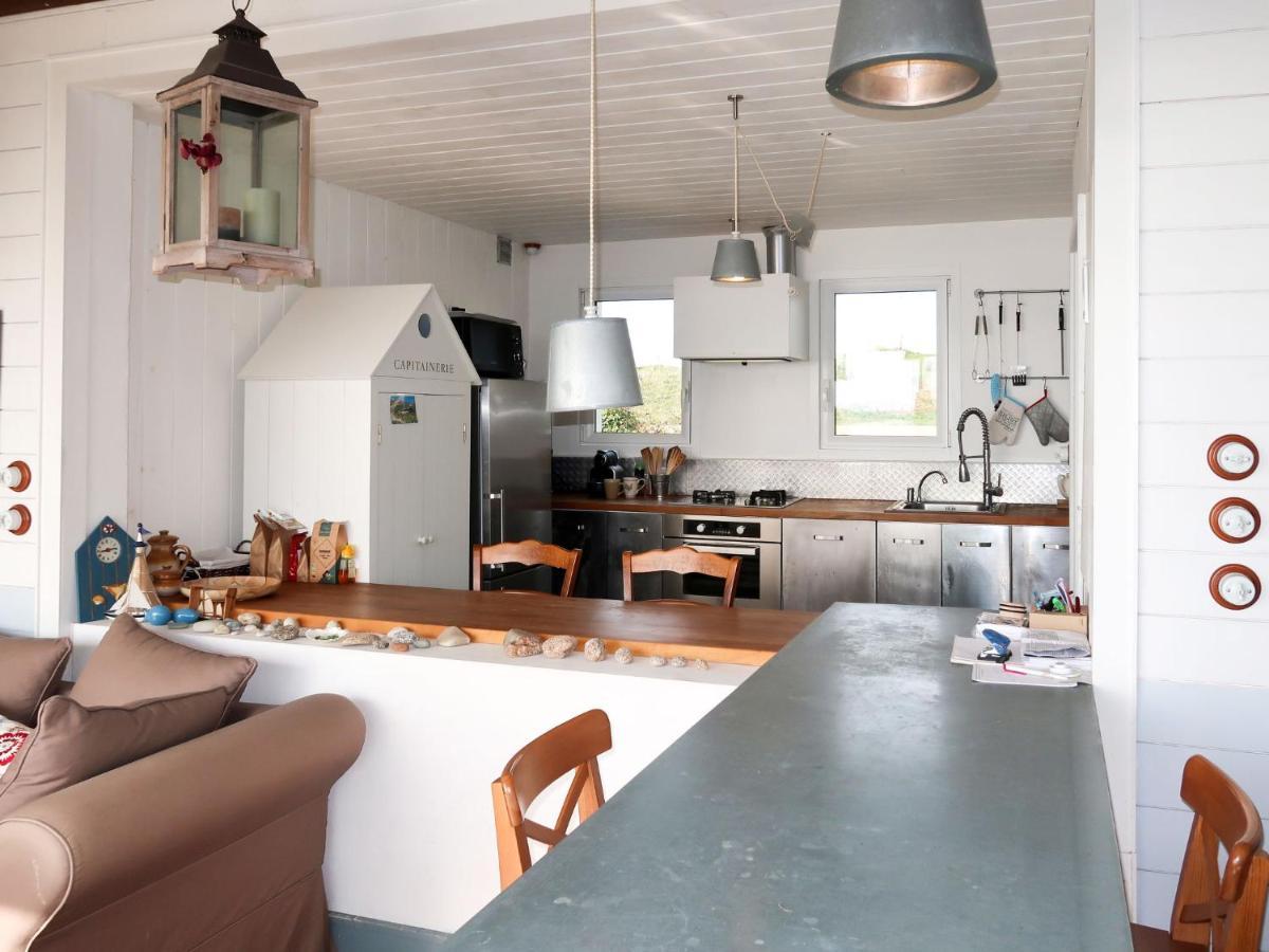 Holiday Home Maison D'En Haut - Ldt104 By Interhome Lanildut Eksteriør billede